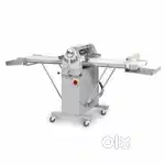 Dough sheeter floor model