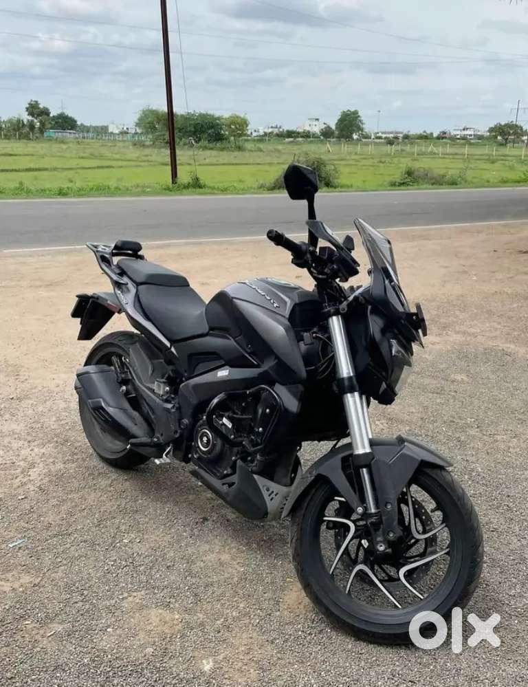 Bajaj Dominar 400 Charcoal Black Colour