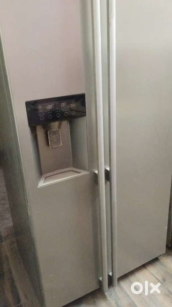 Sell 650 liter side bye side refrigerator LG company