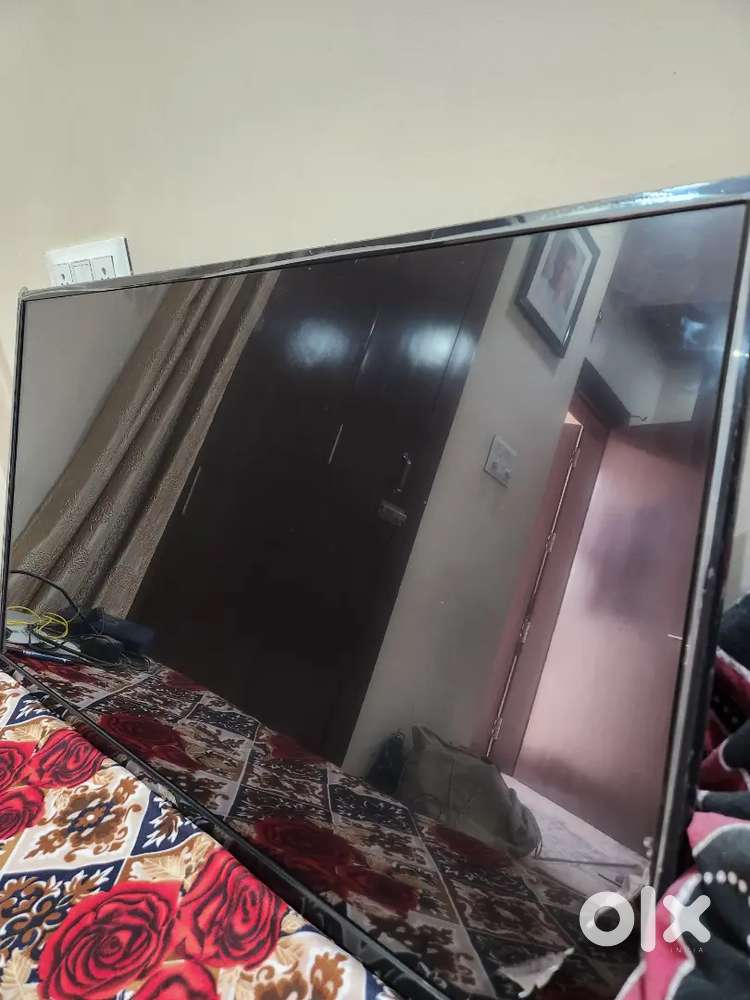 Sony tv with good quality and not damage