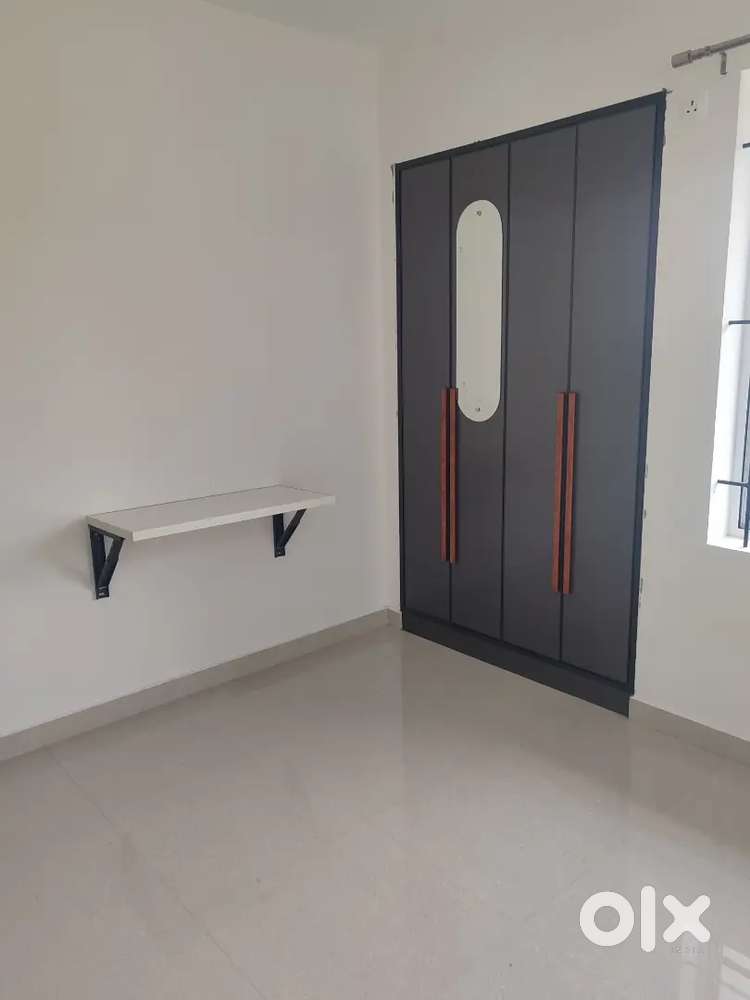 NEW posh 3BHK FLAT FOR RENT IN JAGATHY JN NEAR