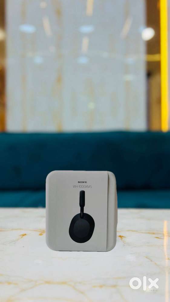 SONY WH-1000XM5 WIRELESS HEADPHONE BRAND NEW WITH WARRANTY