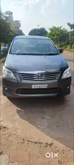 Toyota Innova 2.5 VX 8 STR, 2012, Diesel