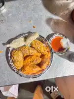 Momo helper karigar.