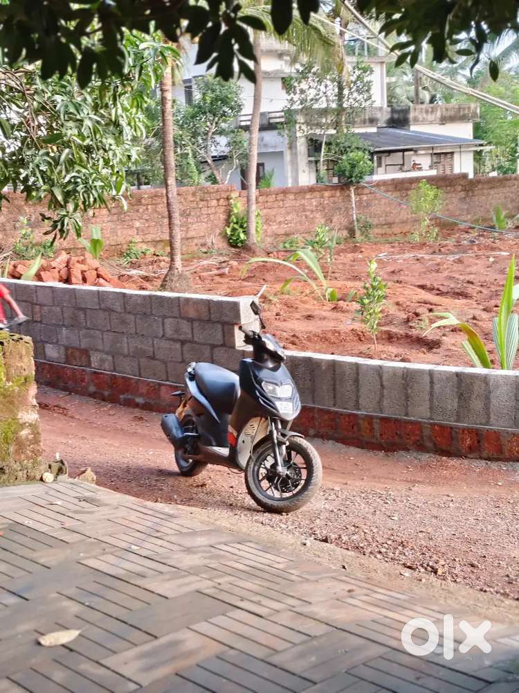 Apirlla sr150 for sale