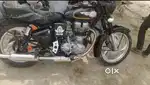 न्यू कंडीशन 1 नंबर गाड़ी है कोई कमी नहीं है S वाले विल है मोडिफाई बाइक