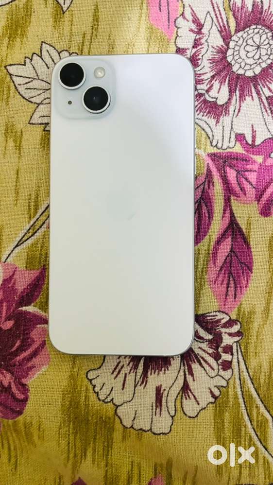 Brand new condition Scressless I phone 15 Plus