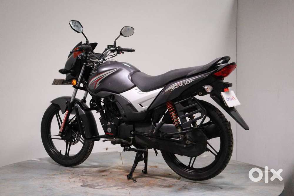 2927 HONDA  CB125 SHINE