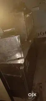 Fridges Hotel ka saman