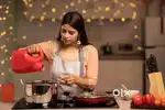 Chennai me kaam karne ke liye full time female cook and househelp chah