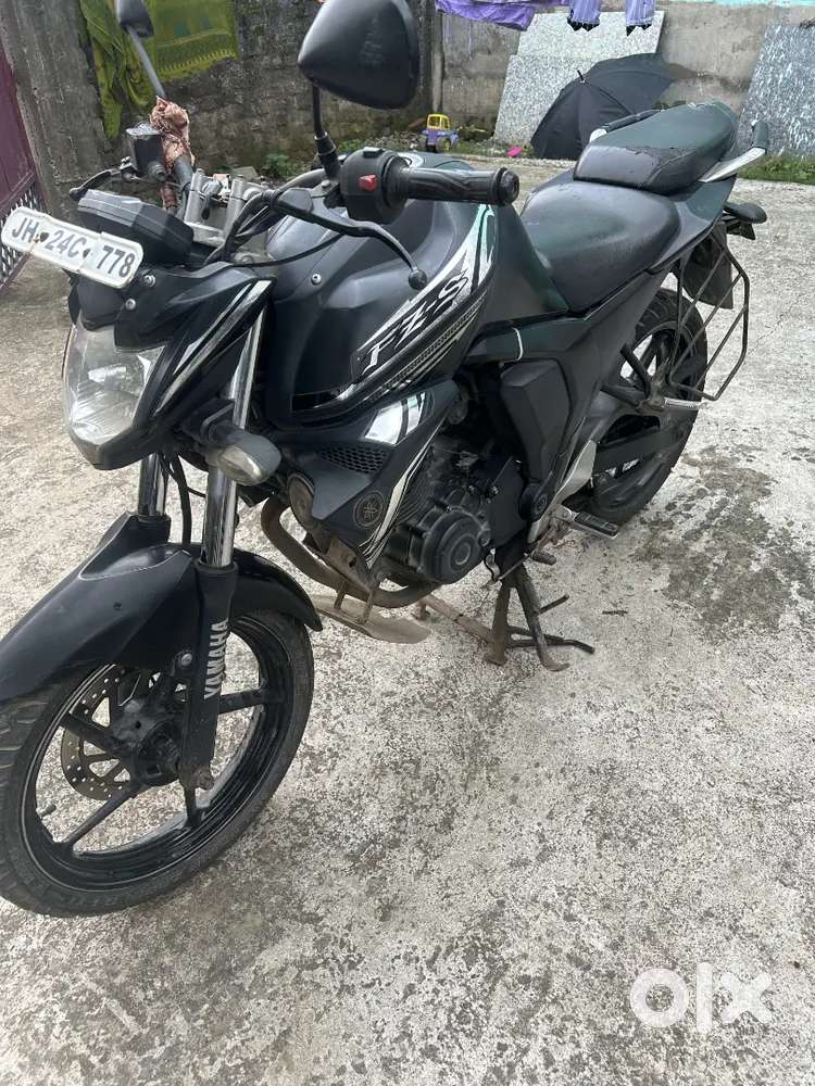 Yamaha FZS