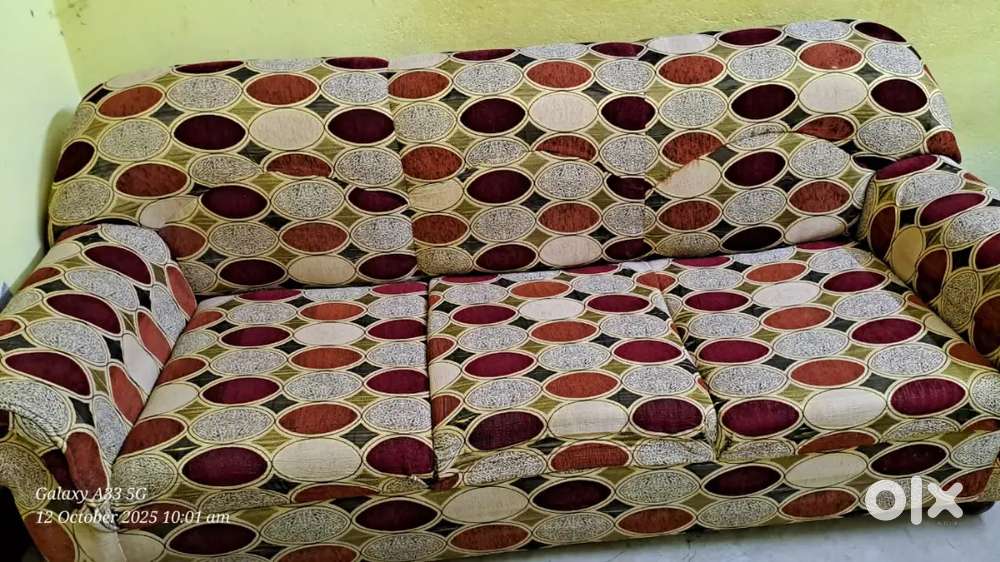 Wooden Base 5 Seater Used Sofa Set with Cover - with Fixable Defects