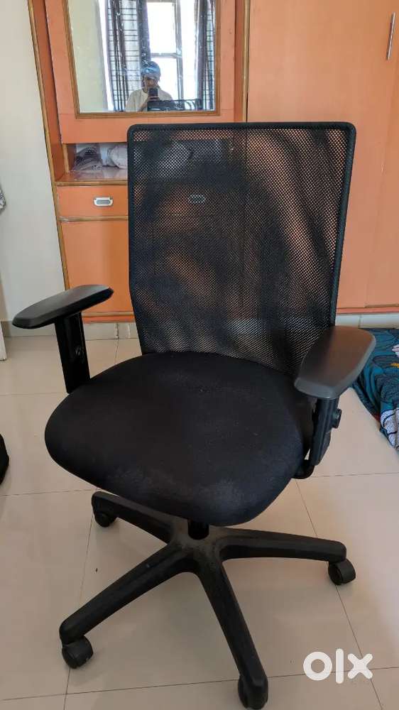 Basic everyday chair