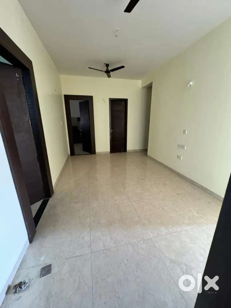 Katnga Gorakhpur main road flat for rent