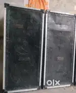 2 peti new speaker  made h sare 155 wat12 ki peti h paise ki jarurat h