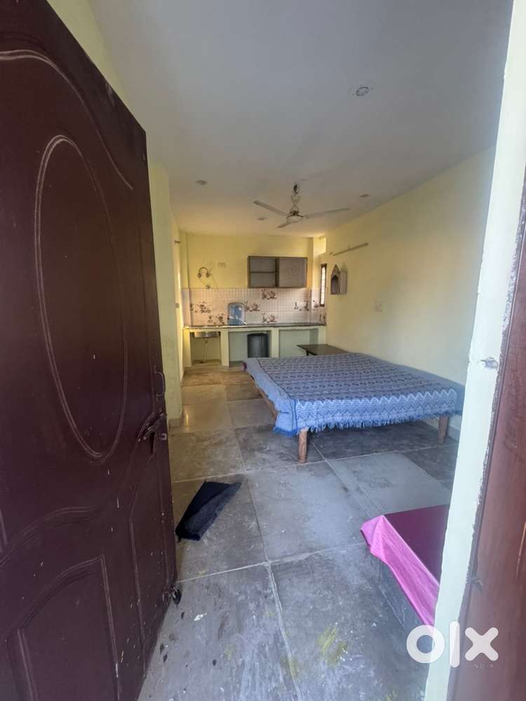 Fully furnished room available