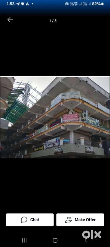 Back office male and female