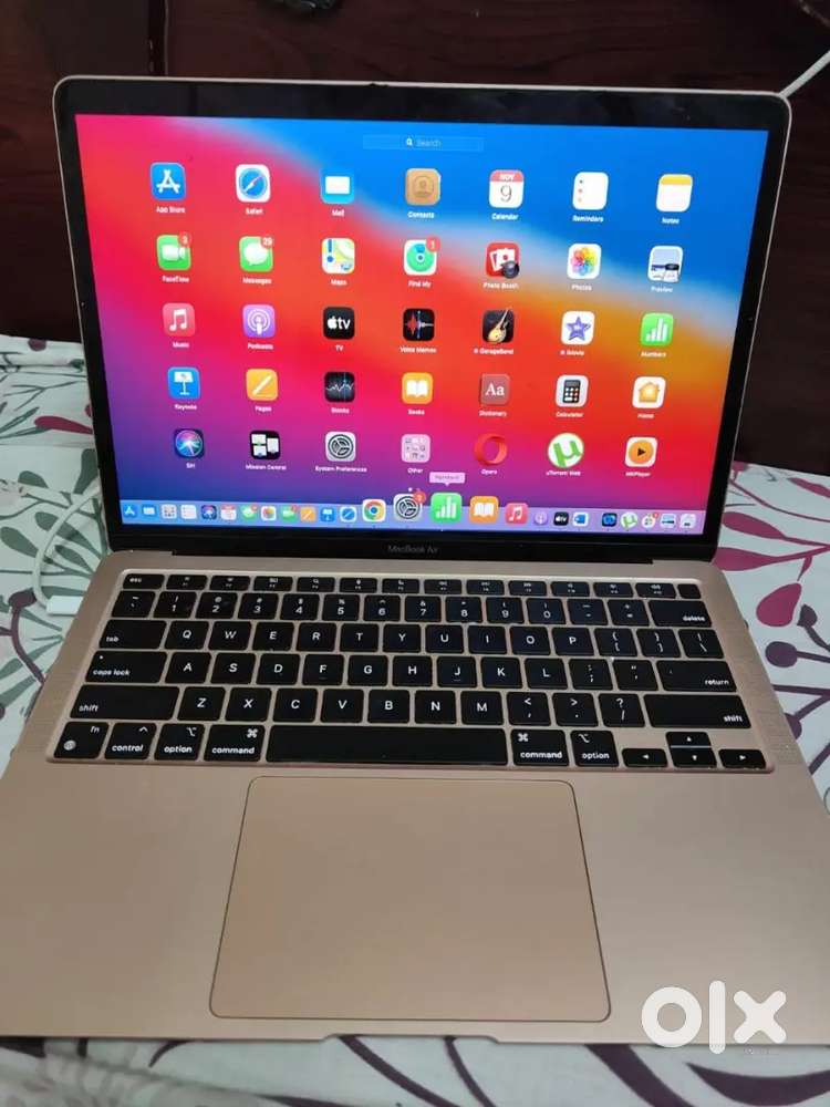 Macbook Air 8GB 512GB
