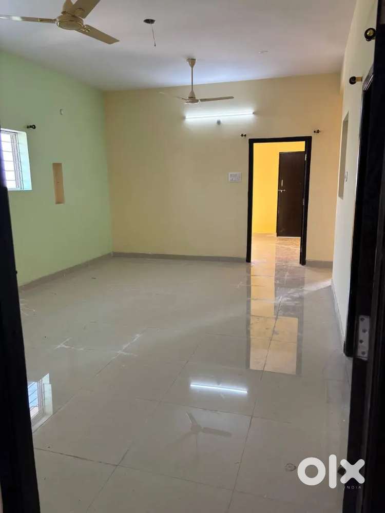 Ventilated 3BHK Flat for rent Newly Constructed fully open flat