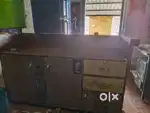 URGENT CASH COUNTER TABLE FOR SALE