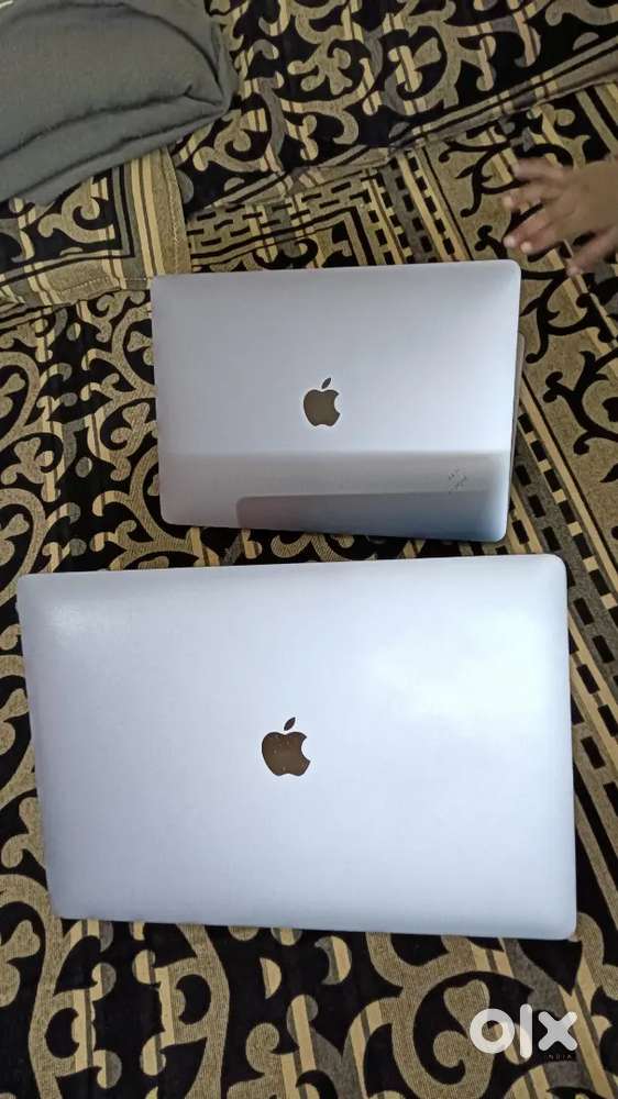 Apple macbook pro M2 Chip processor 2022 -13inches m2 16 GB 512 gb hdd