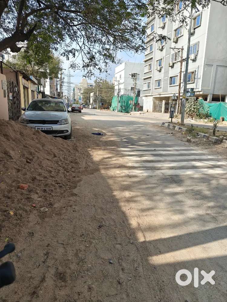 300 syd east facing plot for sale at p an t sun city good location