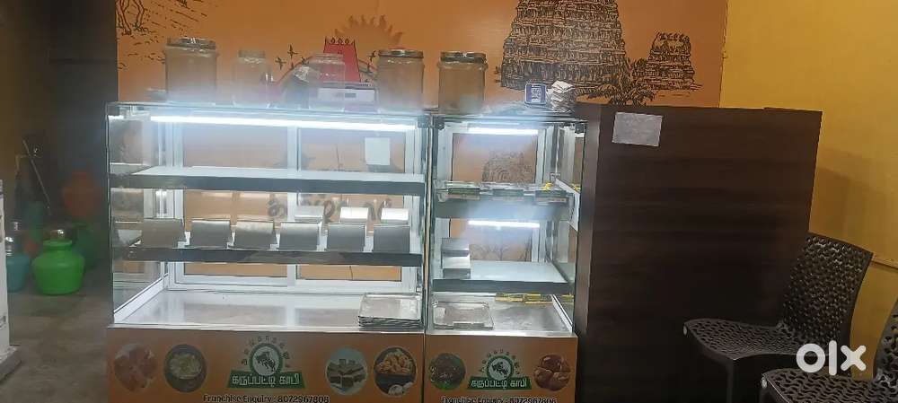 Bakery display counter