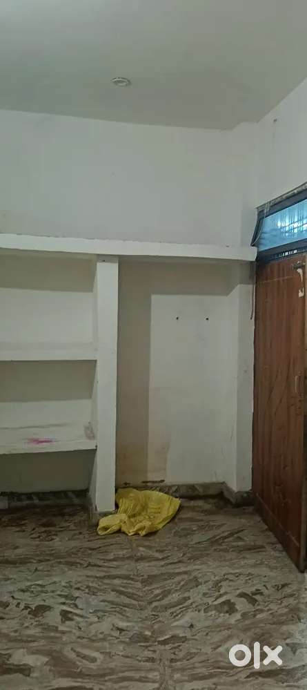 Room for rent near manaknagar kanaucy fatak