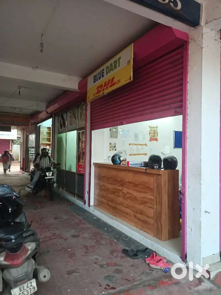 Delivery staff vacancy bluedart