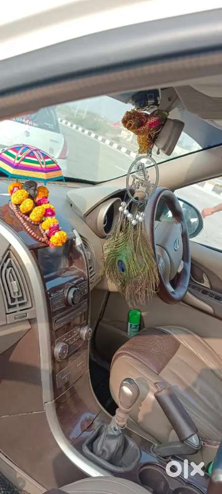 Mahindra XUV500 2014