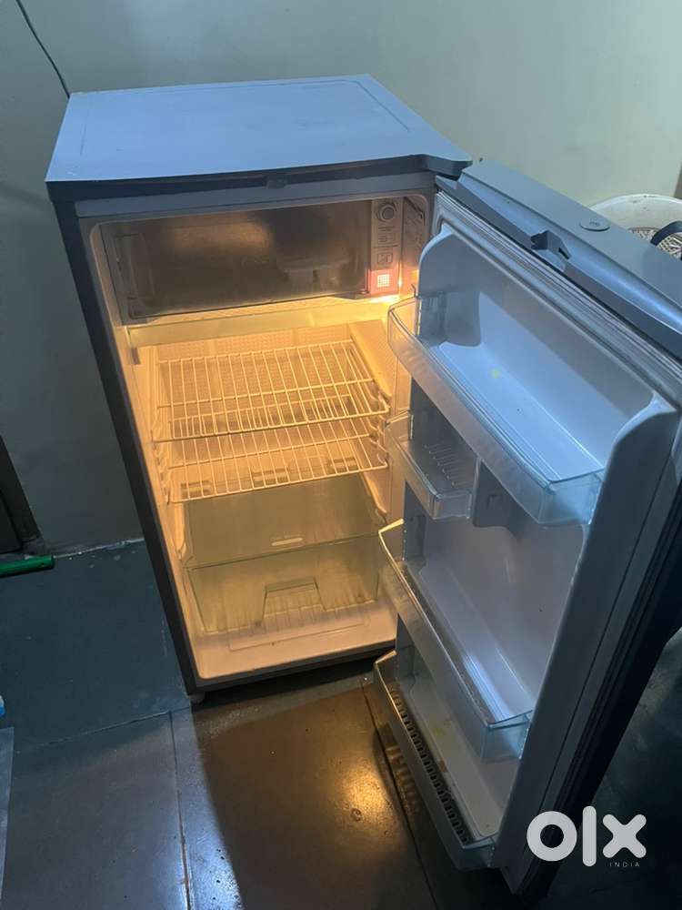Samsung 180L Refrigerator in Good Condition – ₹7000 only (Negotiable)