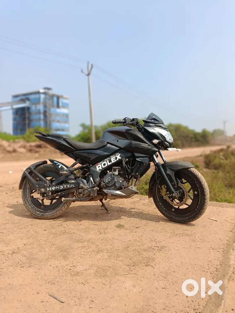 Bajaj ns 160
