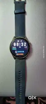 Smart watch in Good working condition. Charger available