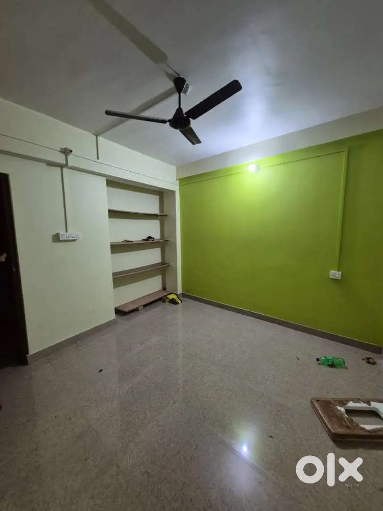 2bhk/4bhk for rent + 2shop area