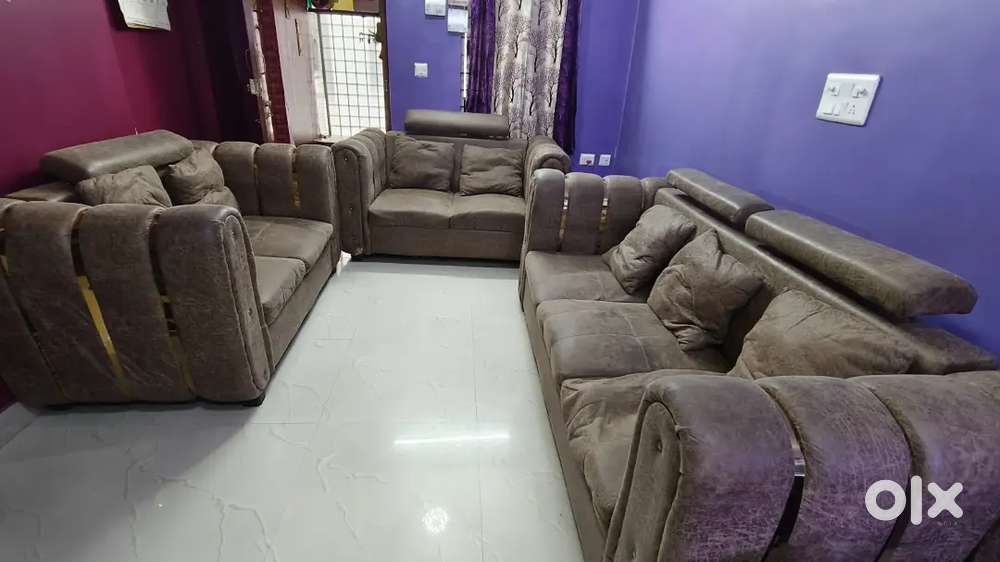 Sofa Set for Sale(3 + 2 + 2 + Centre Table) - Excellent Condition!