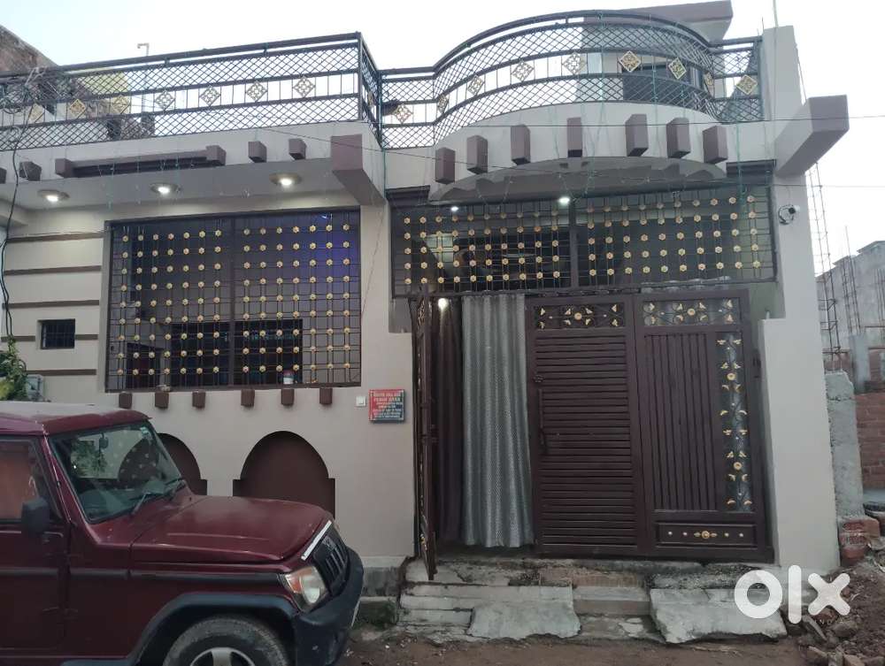 House selling urgent!In pulia no.9 maharaj singh nagar,near water tank