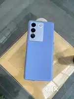 Vivo V27 5G Curved display