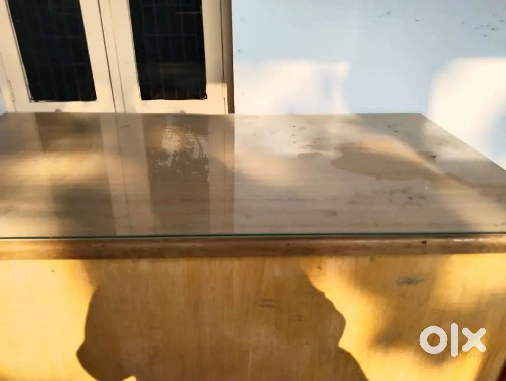 Computer table with glass
