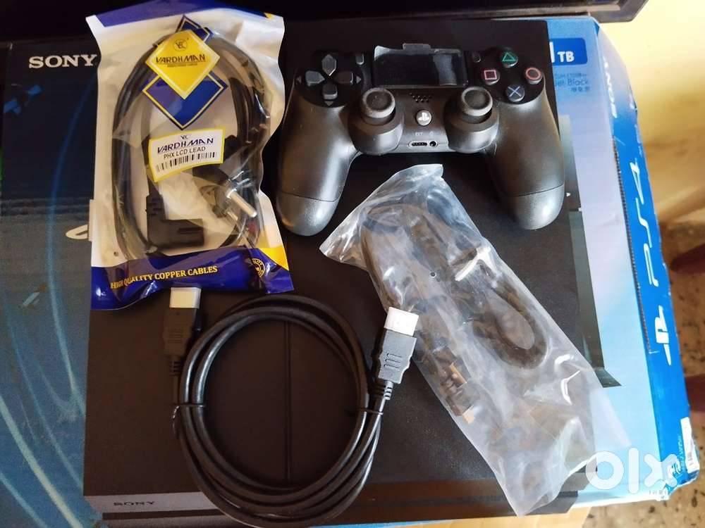 Ps4 Slim 1TB J B