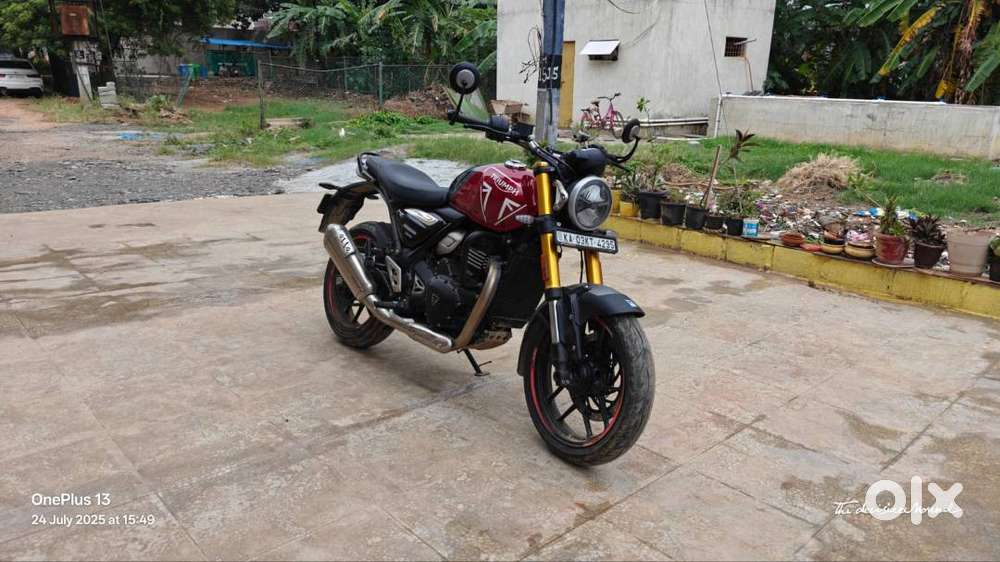 For Sale: Triumph Speed 400 scratch less new condition