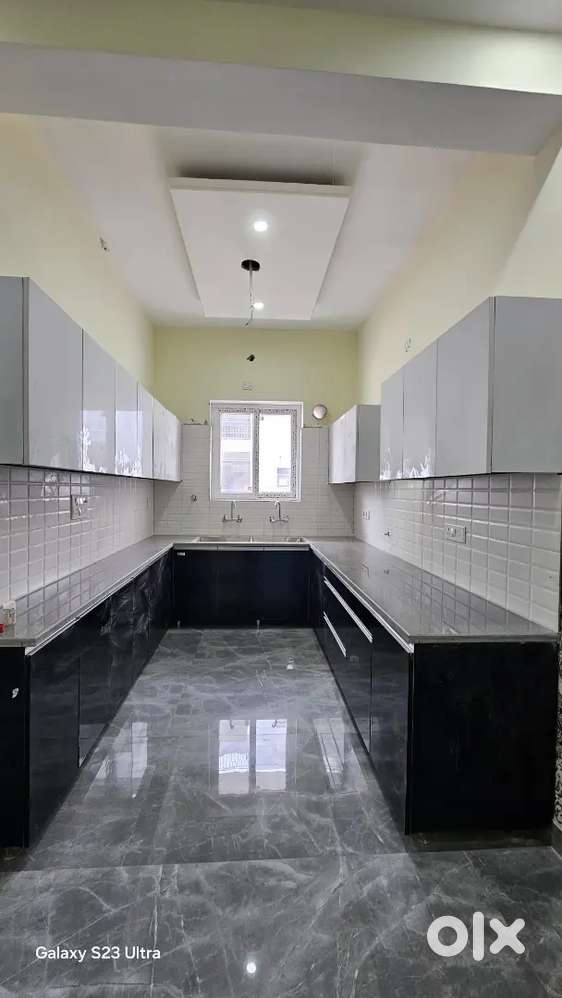 Beautiful 3 BHK Flat Covered Car in Gated Society Near By Panchkula