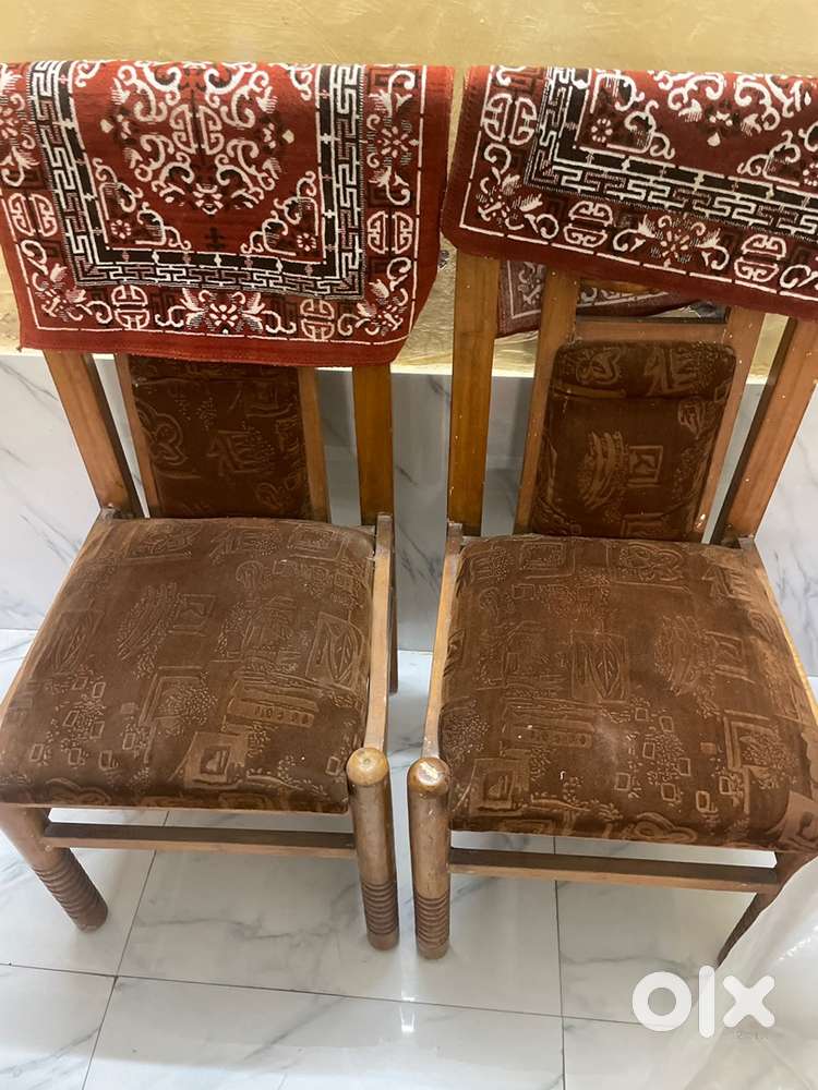 Dinning table for sale