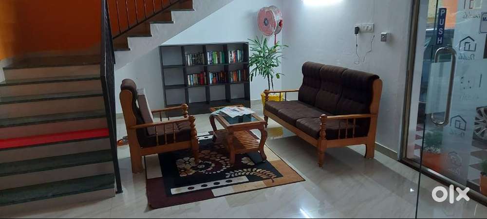 Single room professional stay kochi.