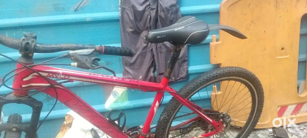 Mylo viva gear cycle red colour all good