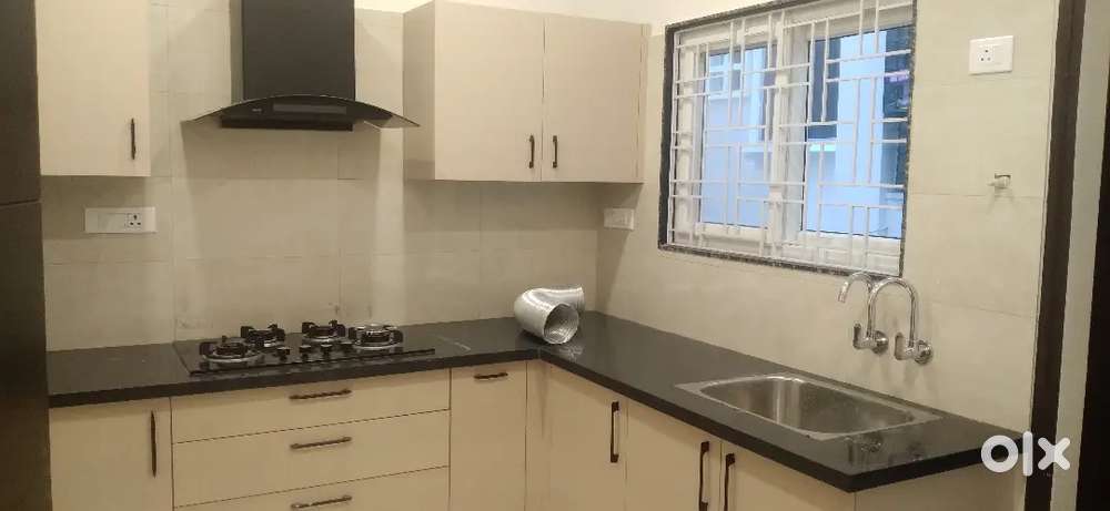 Vijaynagar colony 3bhk New deluxe flat 1800 sft cupboards car parking