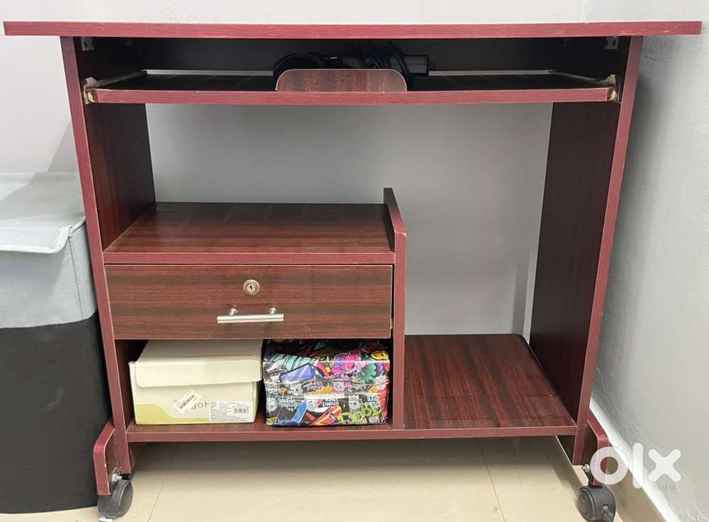 New Computer Table For Sale