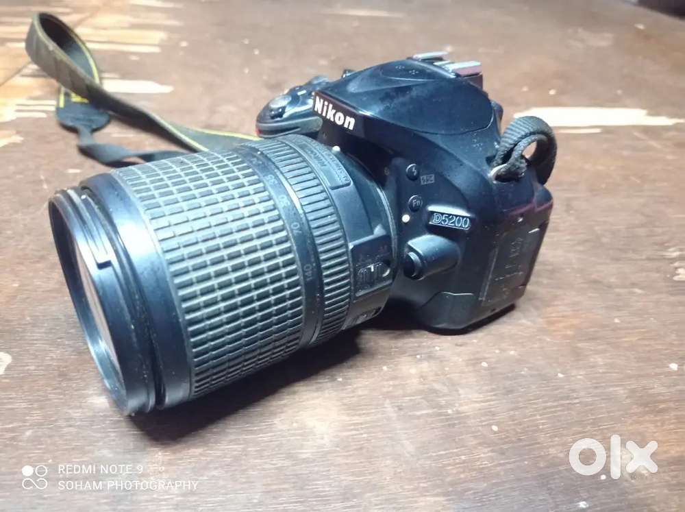 Nikon D5200 camera for sale