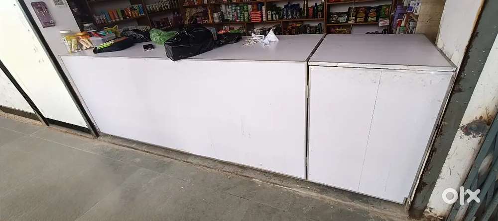 Shop counter