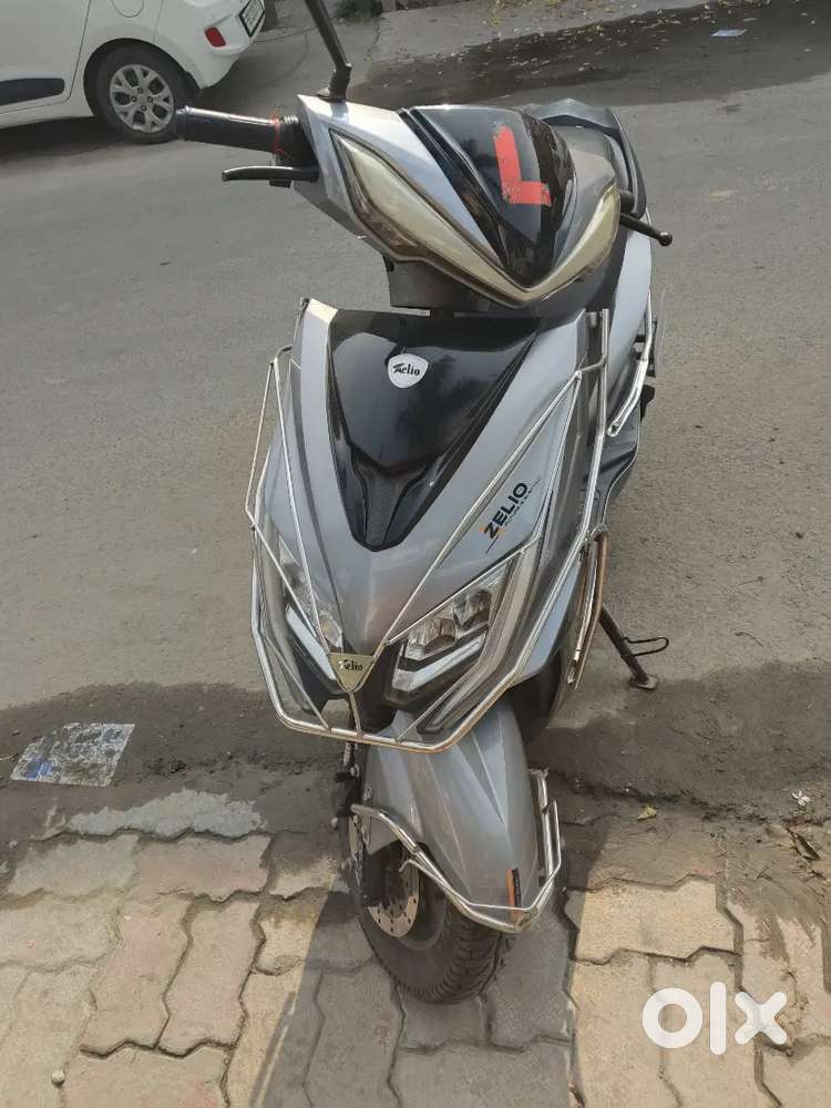 Zelio Gracy Ev Scooter
