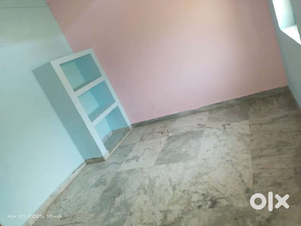 2 BHK FLAT ONLY FOR FAMILY